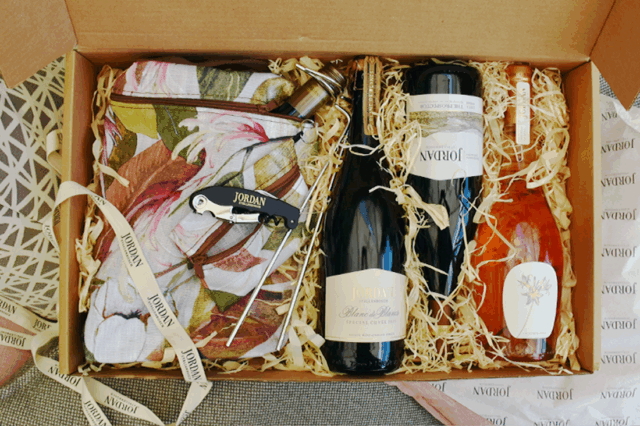 Jordan Christmas Edition picnic gift box